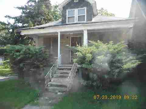 8956 Isham (1)_m.jpg